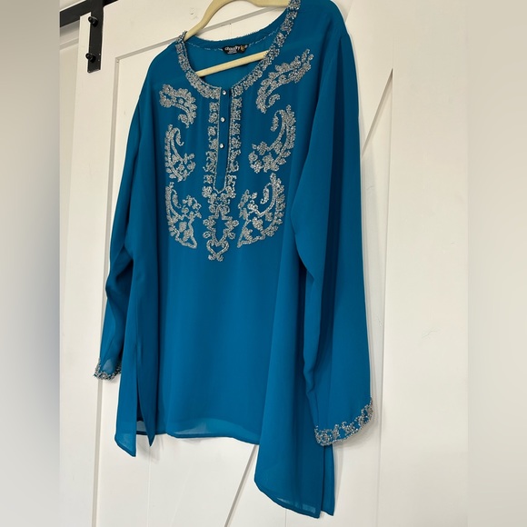 Beautiful sparkly teal blue sheer blouse - Picture 3 of 9